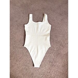 OQQ Womens Ribbed Square Neck Bodysuit Cream Sleeveless Thong Snap Size M